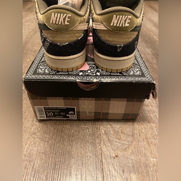 Travis Scott dunks size 10 - Picture 6 of 8
